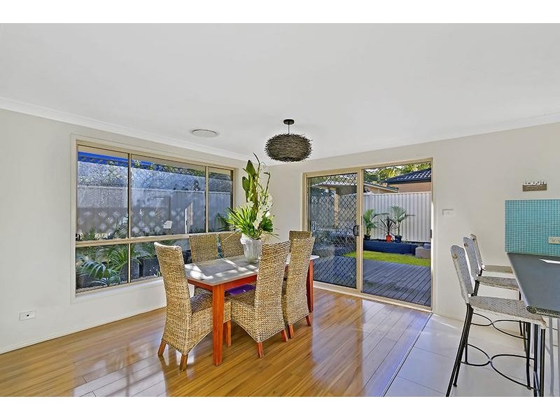 17 Highcliff Close, Woongarrah NSW 2259