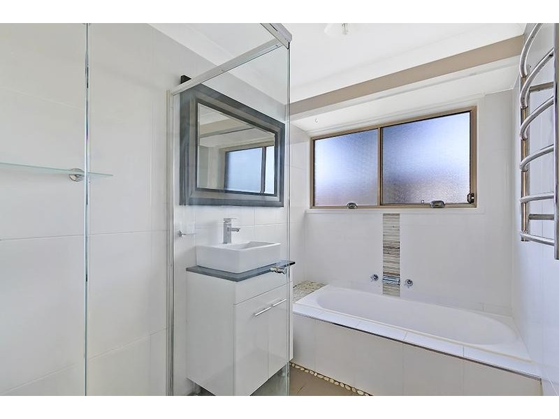 17 Highcliff Close, Woongarrah NSW 2259