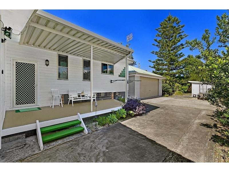 25 Coogee Ave, The Entrance North NSW 2261