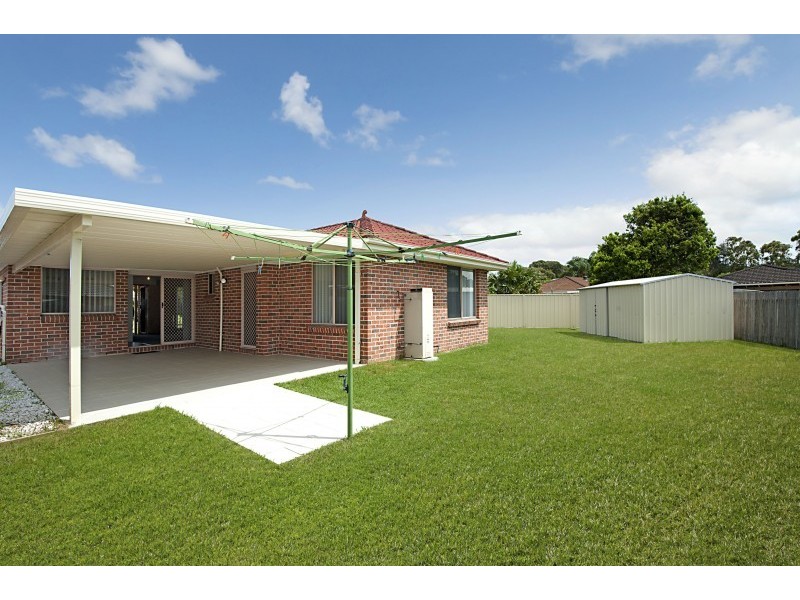 6 Clyde Close, Bateau Bay NSW 2261