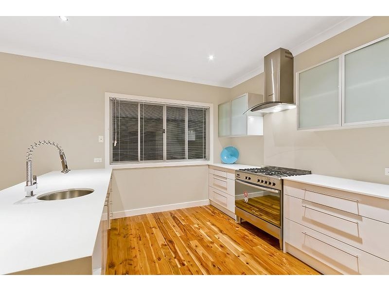 28 Kingsford Smith Drive, Berkeley Vale NSW 2261