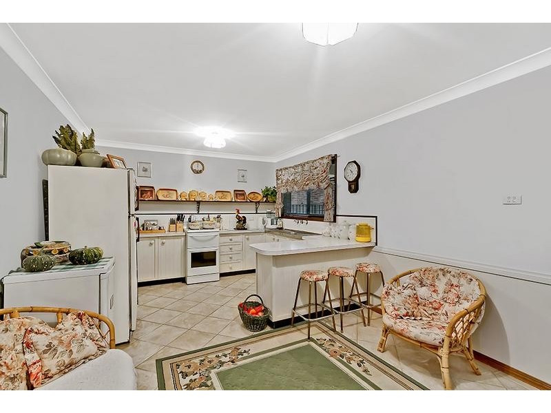 2 Colleen Street, Berkeley Vale NSW 2261