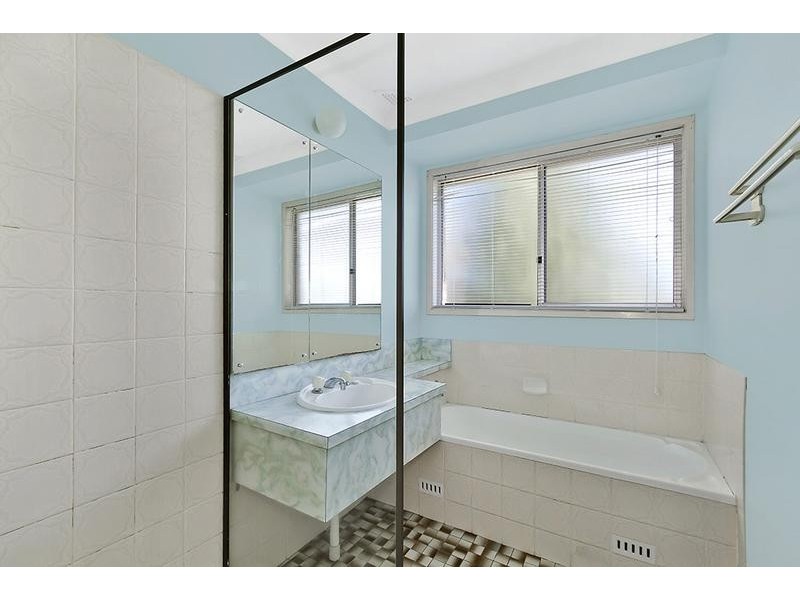 115 Seabrook Avenue, Bateau Bay NSW 2261