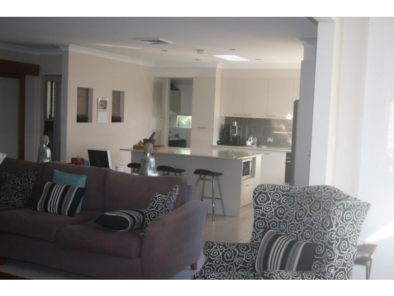 13 Somerset Close, Wamberal NSW 2260