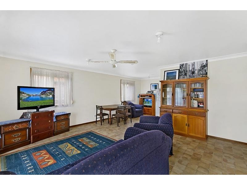 11 Manning Road, The Entrance NSW 2261