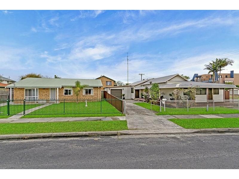 11 Manning Road, The Entrance NSW 2261