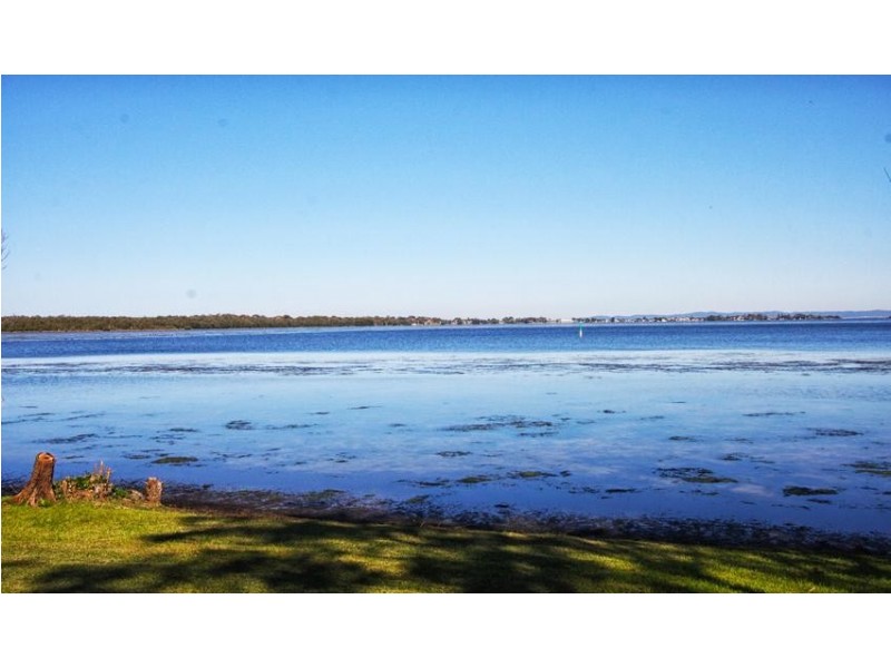 140 Diamond Head Drive, Budgewoi NSW 2262