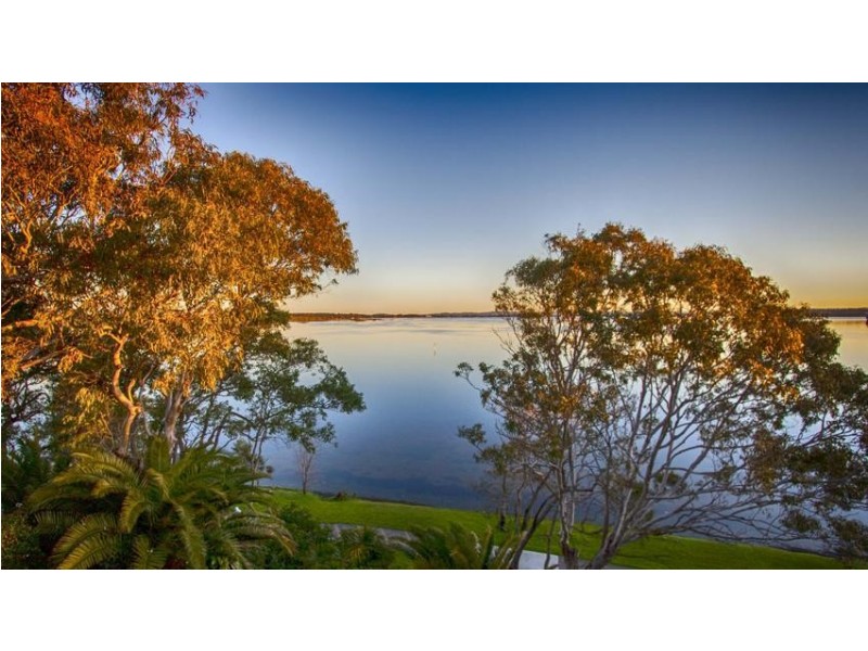140 Diamond Head Drive, Budgewoi NSW 2262