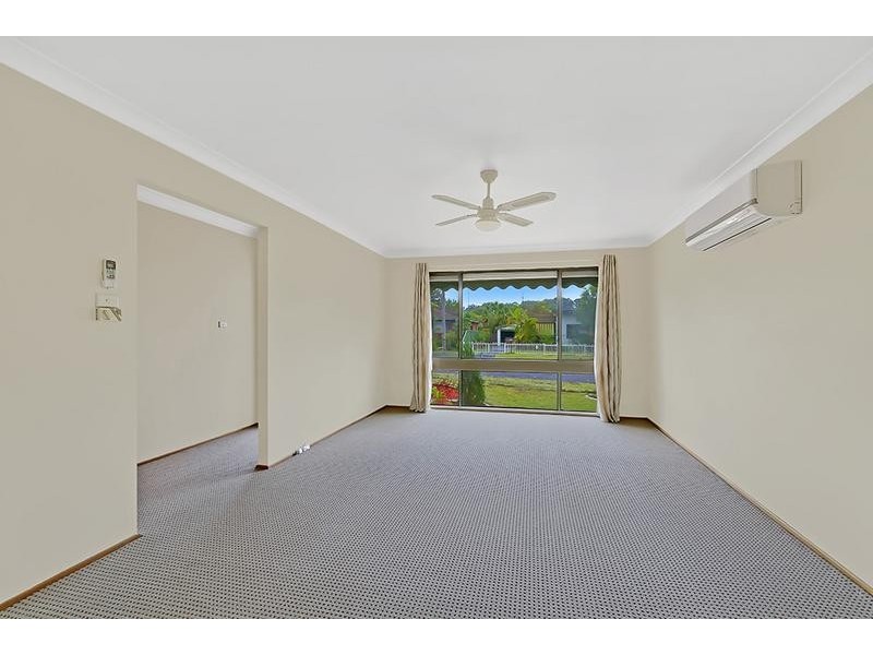 11 Bluebell Avenue, Berkeley Vale NSW 2261