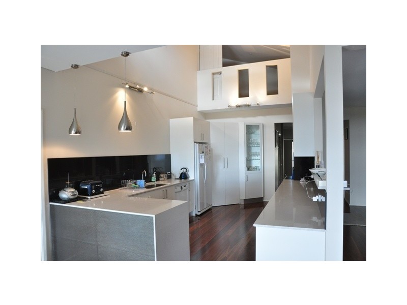 30 Lucinda Avenu, Killarney Vale NSW 2261