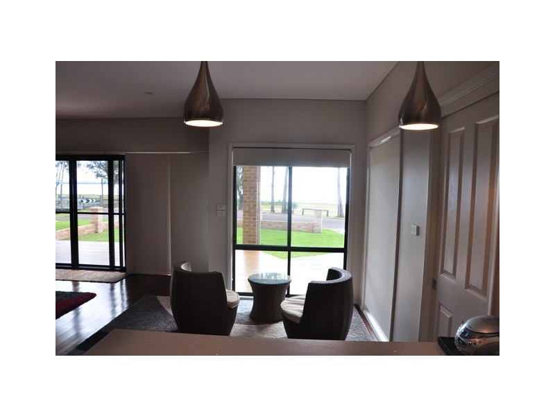 30 Lucinda Avenu, Killarney Vale NSW 2261