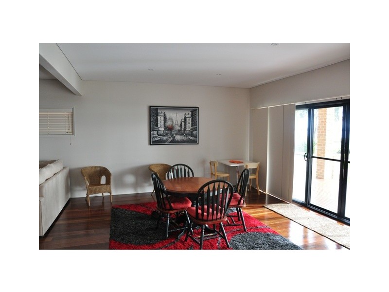 30 Lucinda Avenu, Killarney Vale NSW 2261