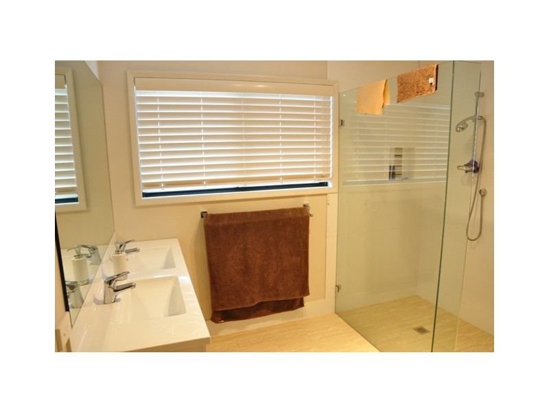 30 Lucinda Avenu, Killarney Vale NSW 2261