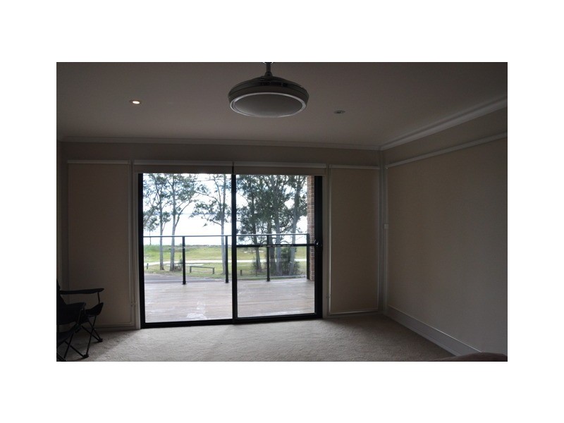 30 Lucinda Avenu, Killarney Vale NSW 2261