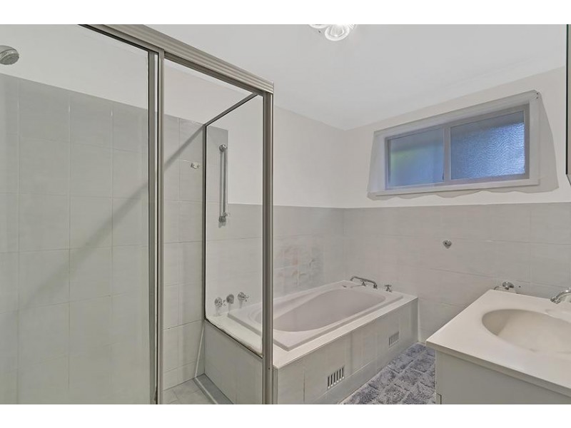 4 Sherwin Street, Berkeley Vale NSW 2261