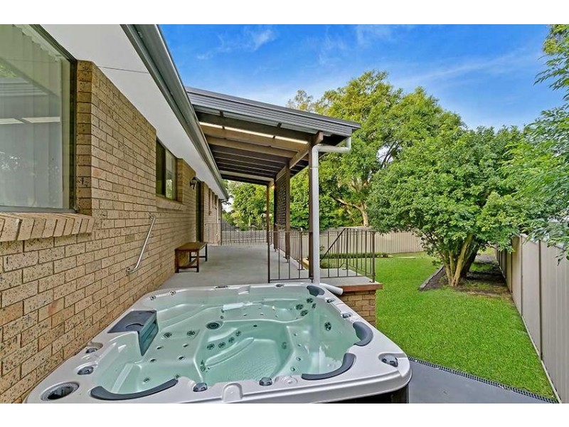 4 Sherwin Street, Berkeley Vale NSW 2261