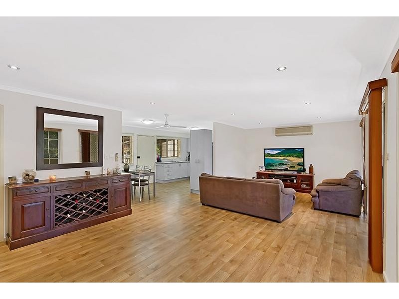 68 Kerry Cresent, Berkeley Vale NSW 2261
