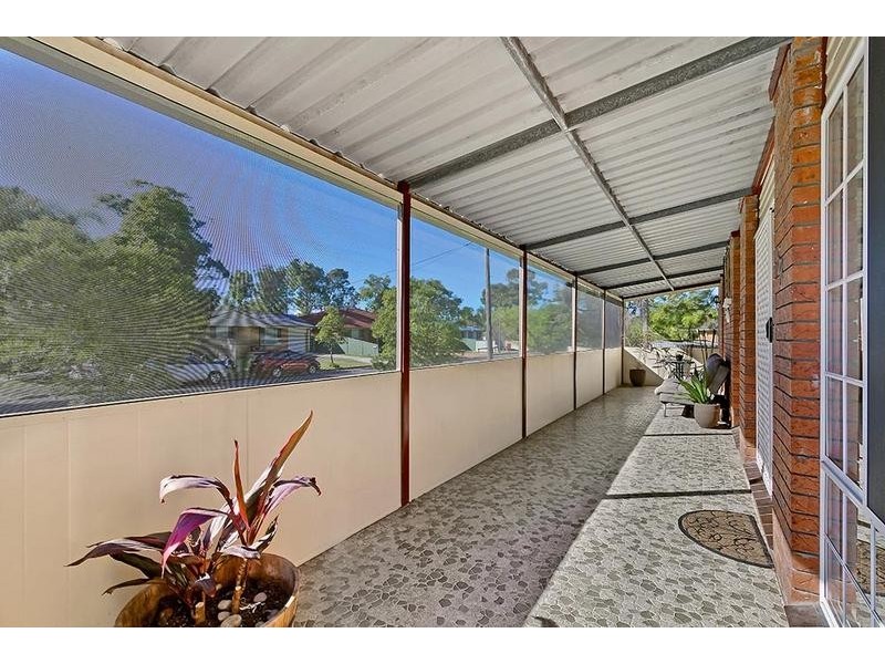 68 Kerry Cresent, Berkeley Vale NSW 2261