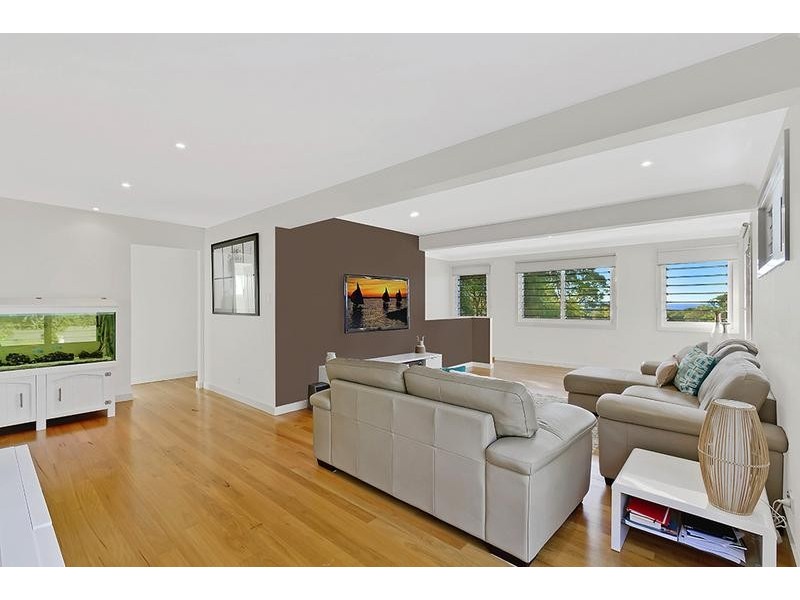 30 Mermaid Drive, Bateau Bay NSW 2261