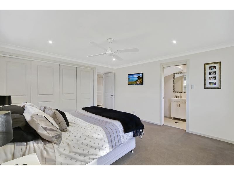 30 Mermaid Drive, Bateau Bay NSW 2261