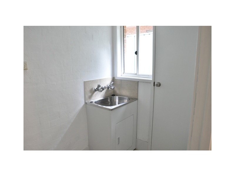 1/2 Arthur Drive, Wyong NSW 2259