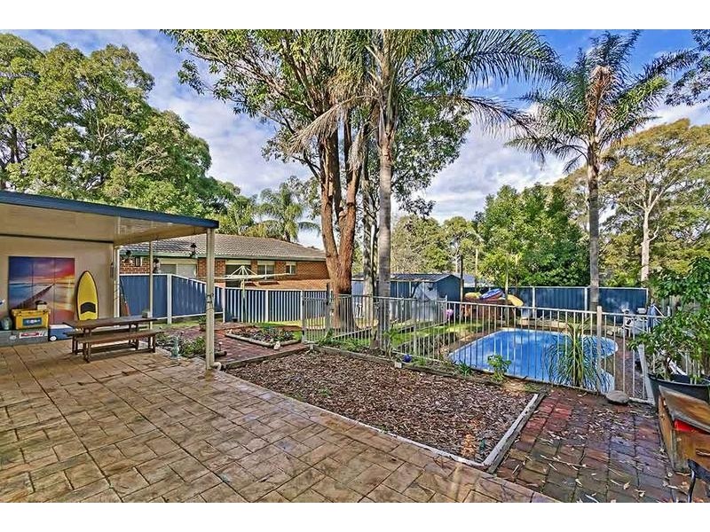 24 Elaine Avenue, Berkeley Vale NSW 2261