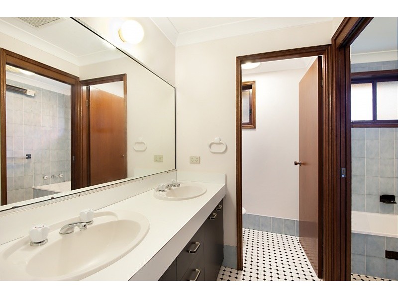 117 Cams Boulevarde, Summerland Point NSW 2259