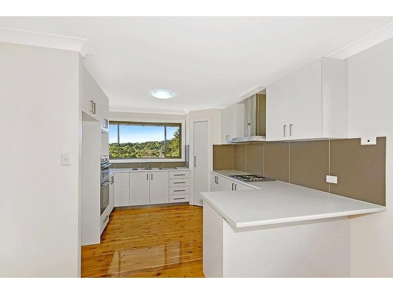 6 Vista Parade, Bateau Bay NSW 2261