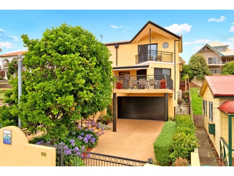 25 Werrina Parade, Blue Bay NSW 2261