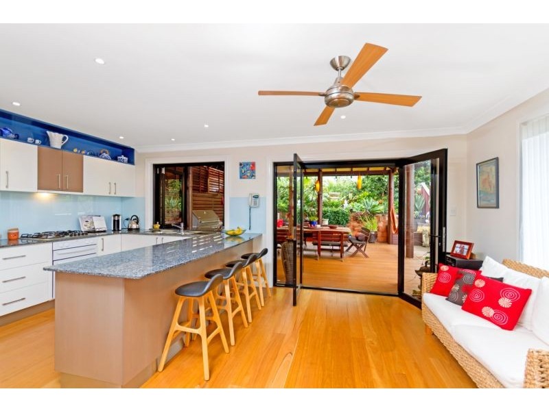 25 Werrina Parade, Blue Bay NSW 2261