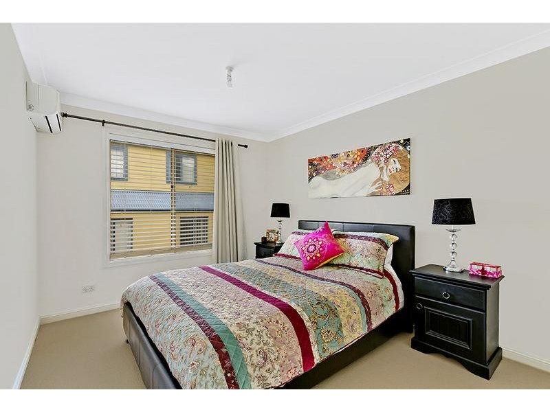 1/16 Creighton Lane, Point Frederick NSW 2250