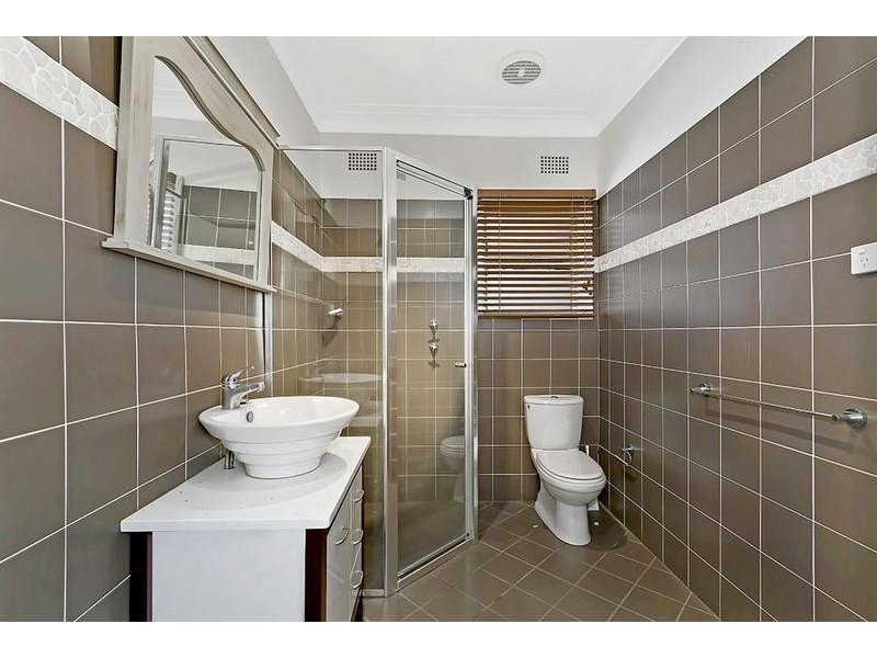 38 St James Avenue, Berkeley Vale NSW 2261