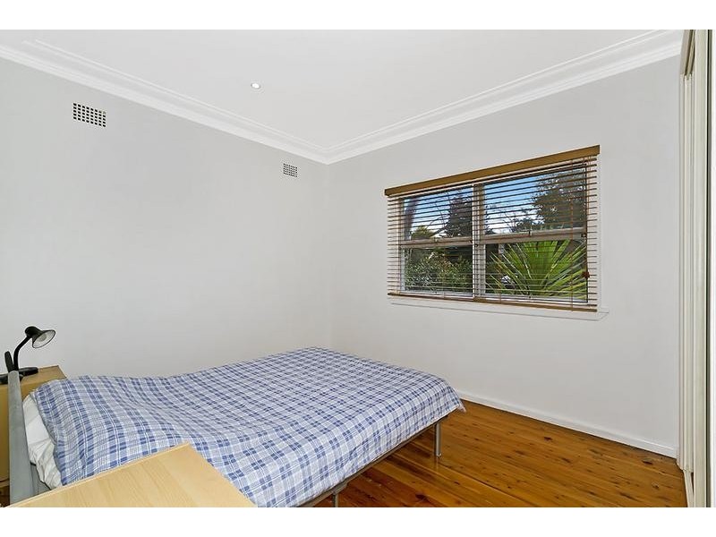 38 St James Avenue, Berkeley Vale NSW 2261