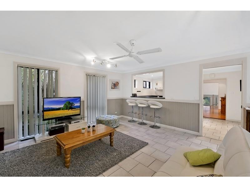 18 Wordsworth Avenue, Bateau Bay NSW 2261