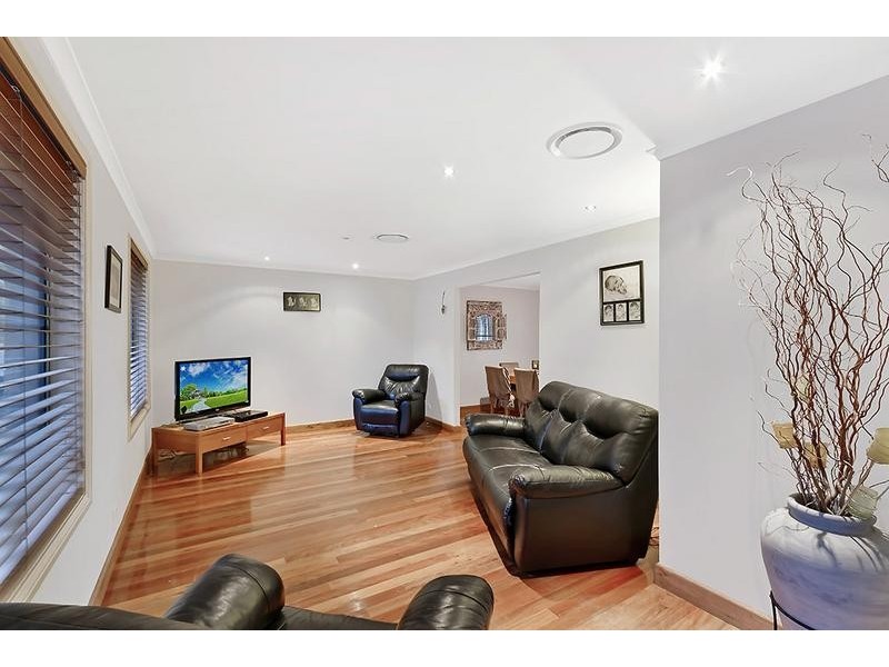 4 Kilkenny Parade, Berkeley Vale NSW 2261