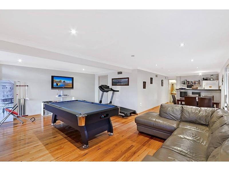 4 Kilkenny Parade, Berkeley Vale NSW 2261