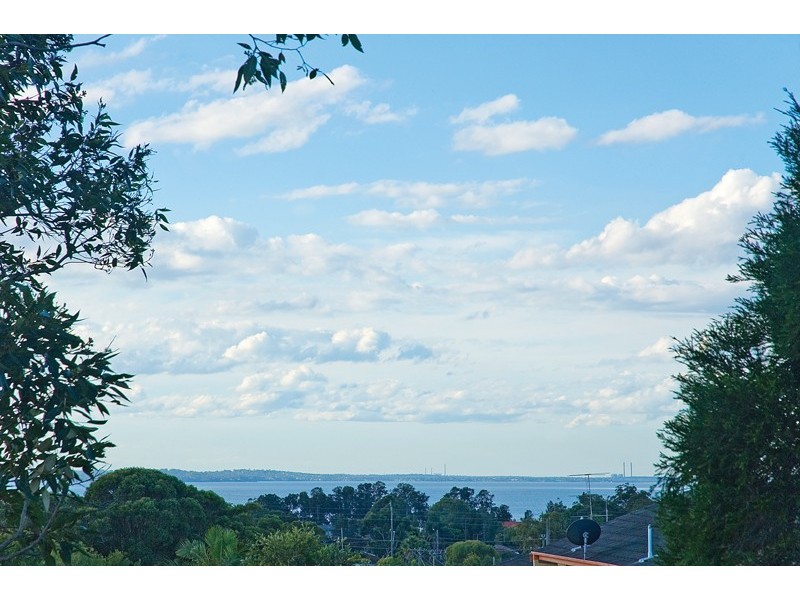 11 Torres St, Killarney Vale NSW 2261