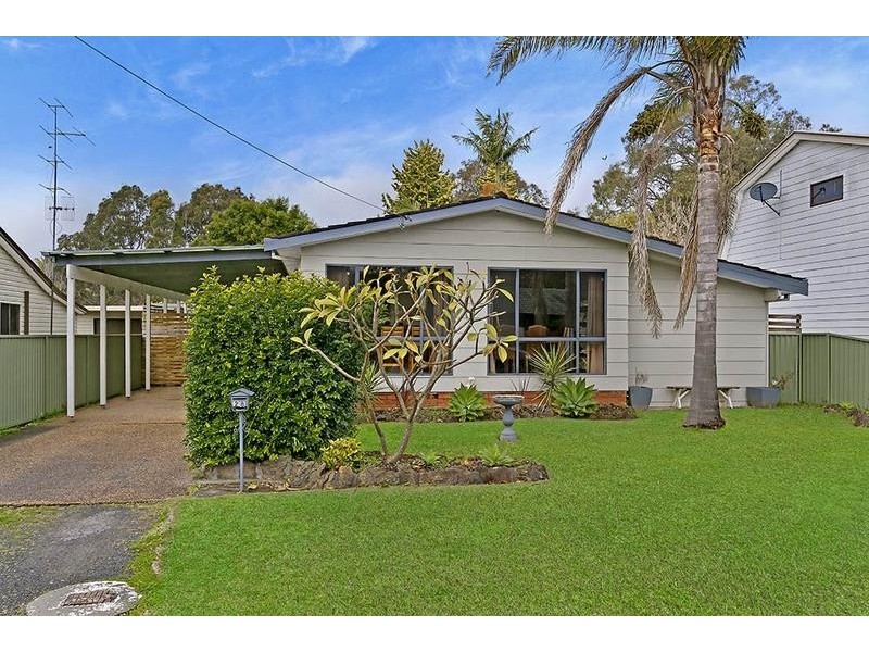 28 St James Avenue, Berkeley Vale NSW 2261