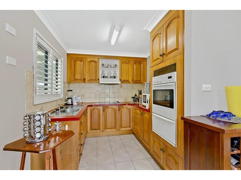 28 St James Avenue, Berkeley Vale NSW 2261