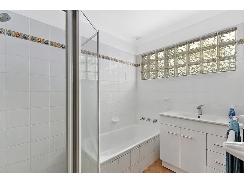 28 St James Avenue, Berkeley Vale NSW 2261