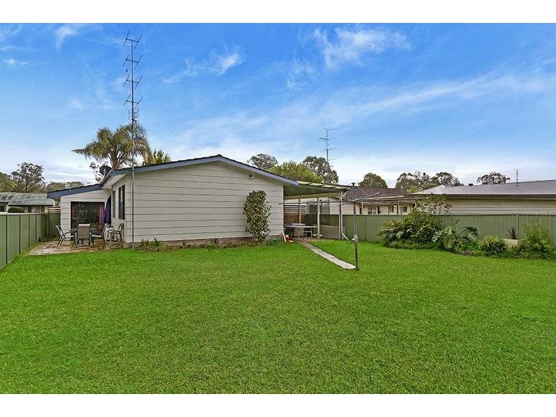 28 St James Avenue, Berkeley Vale NSW 2261