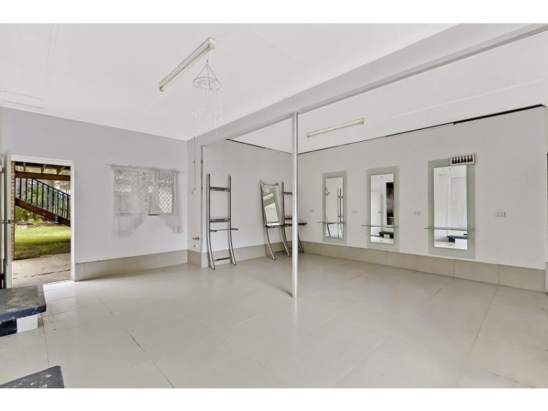 335 Lakedge Avenue, Berkeley Vale NSW 2261