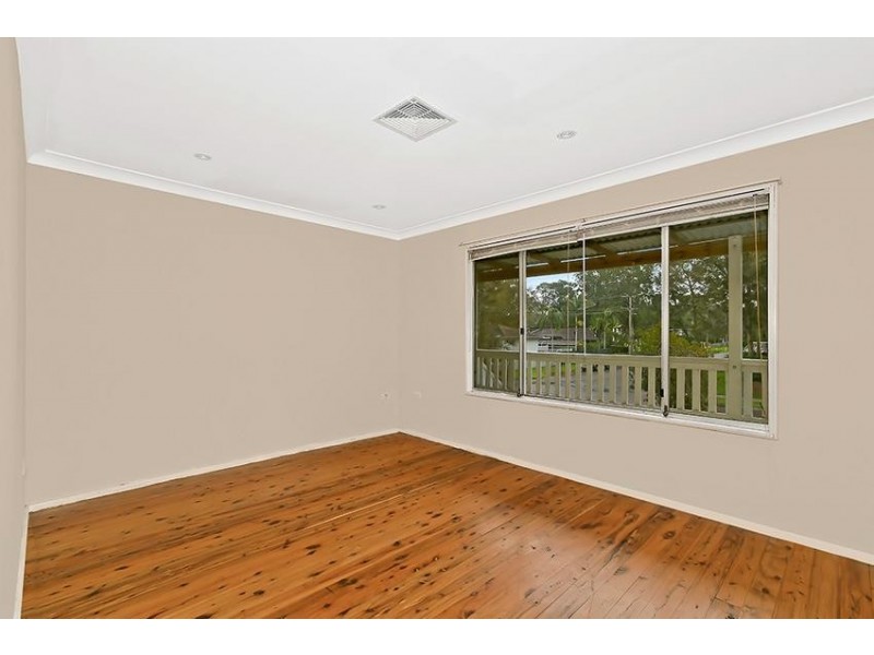 335 Lakedge Avenue, Berkeley Vale NSW 2261