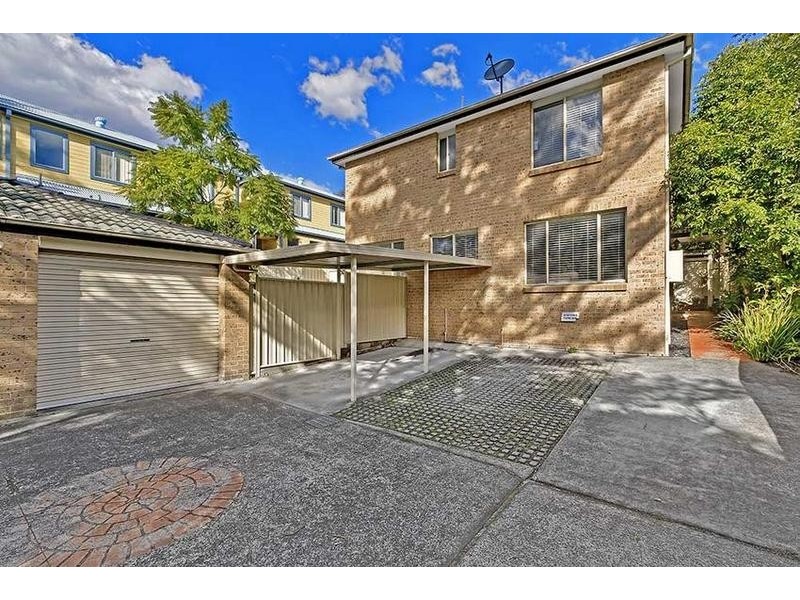 1/16 Creighton Lane, Point Frederick NSW 2250