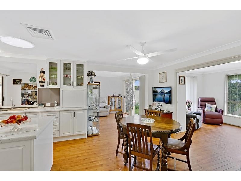 36 Castlereagh Crescent, Bateau Bay NSW 2261