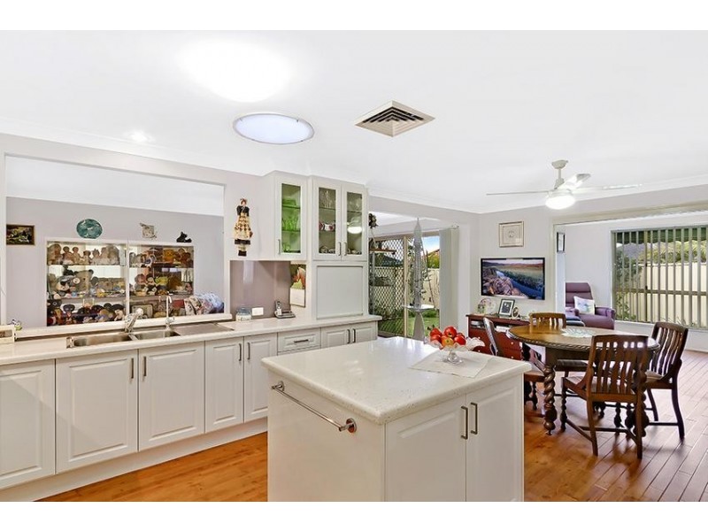 36 Castlereagh Crescent, Bateau Bay NSW 2261