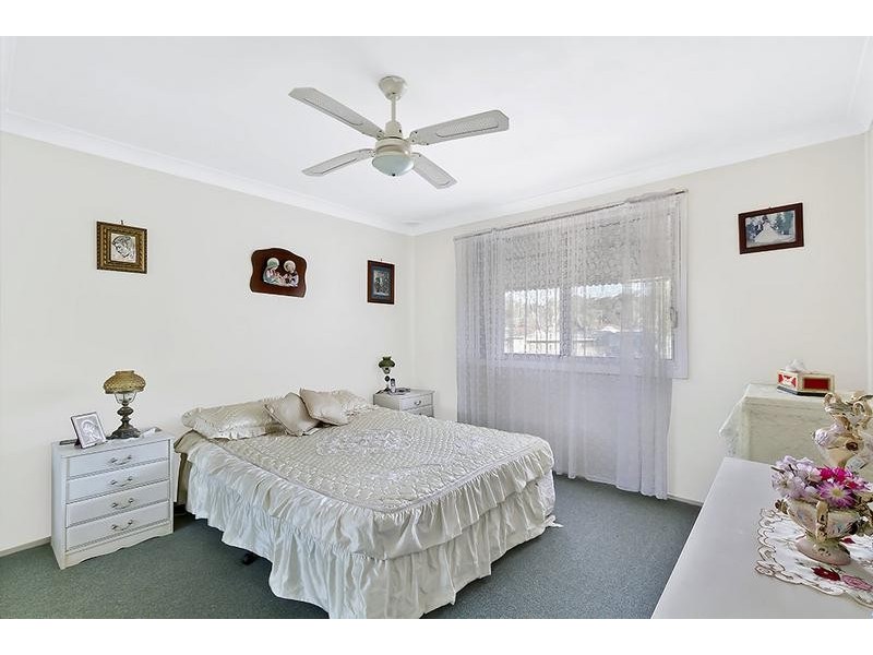 30 Panorama Parade, Berkeley Vale NSW 2261