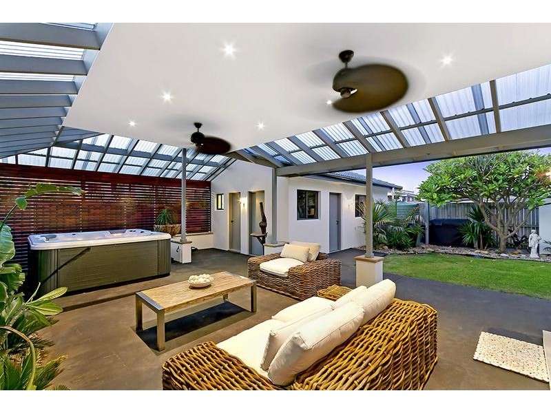 18 Curtis Parade, The Entrance North NSW 2261