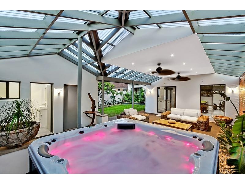 18 Curtis Parade, The Entrance North NSW 2261