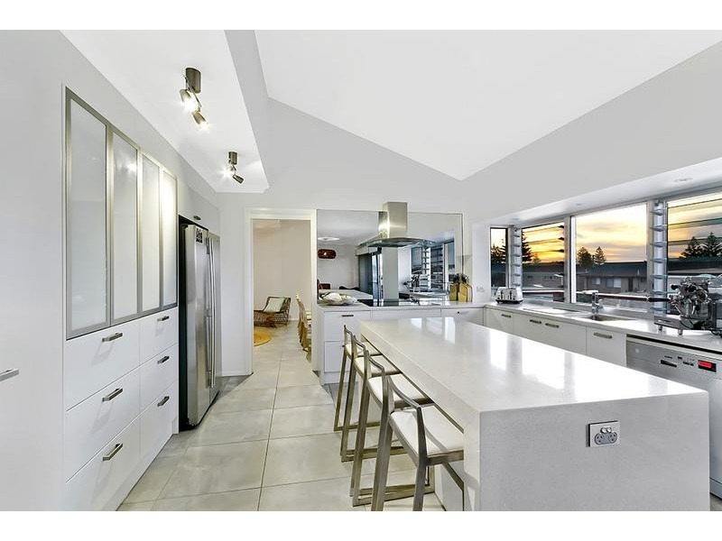 18 Curtis Parade, The Entrance North NSW 2261